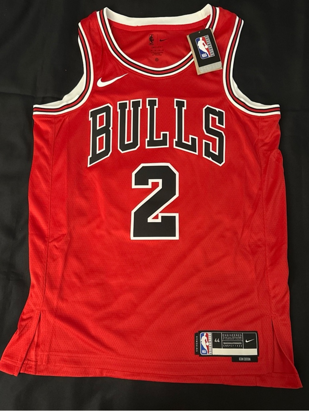 Chicago Bulls jersey medium Red #2 Ball Jersey by Nike NWT